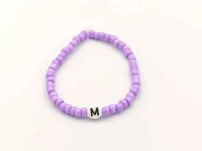De Magische Paarse M Armband