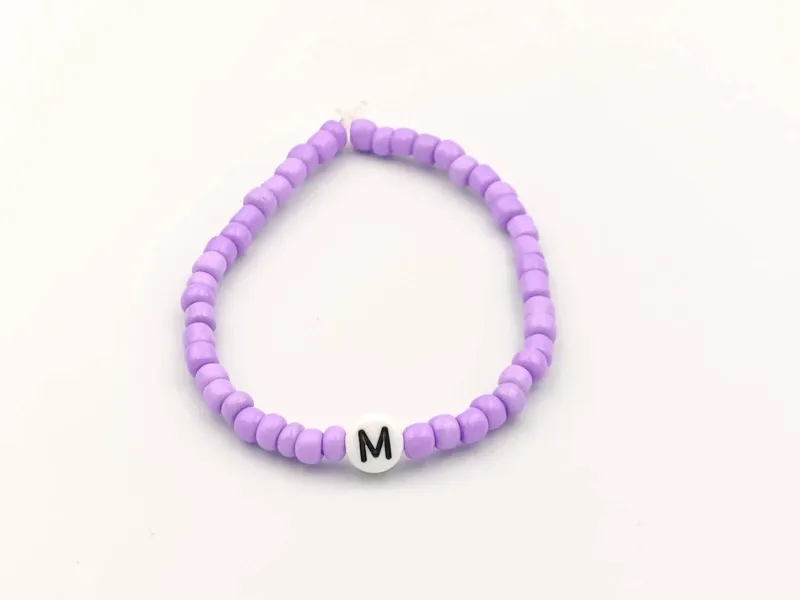 De Magische Paarse M Armband by AG Sieraden